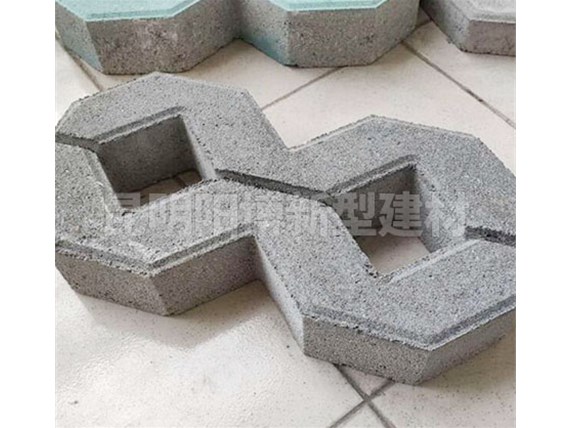 昆明八字植草磚在園林設(shè)計中的應用優(yōu)勢有哪些呢？